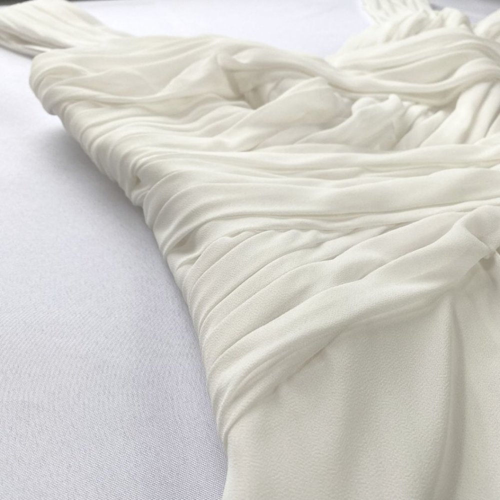 - MONIQUE LHUILLIER WHITE CHIFFON SLEEVELESS BRIDAL WEDDING DRE… - Picture 7 of 11